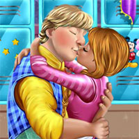 Free online html5 games - Anna And Kristoff Sweet Kissing game 